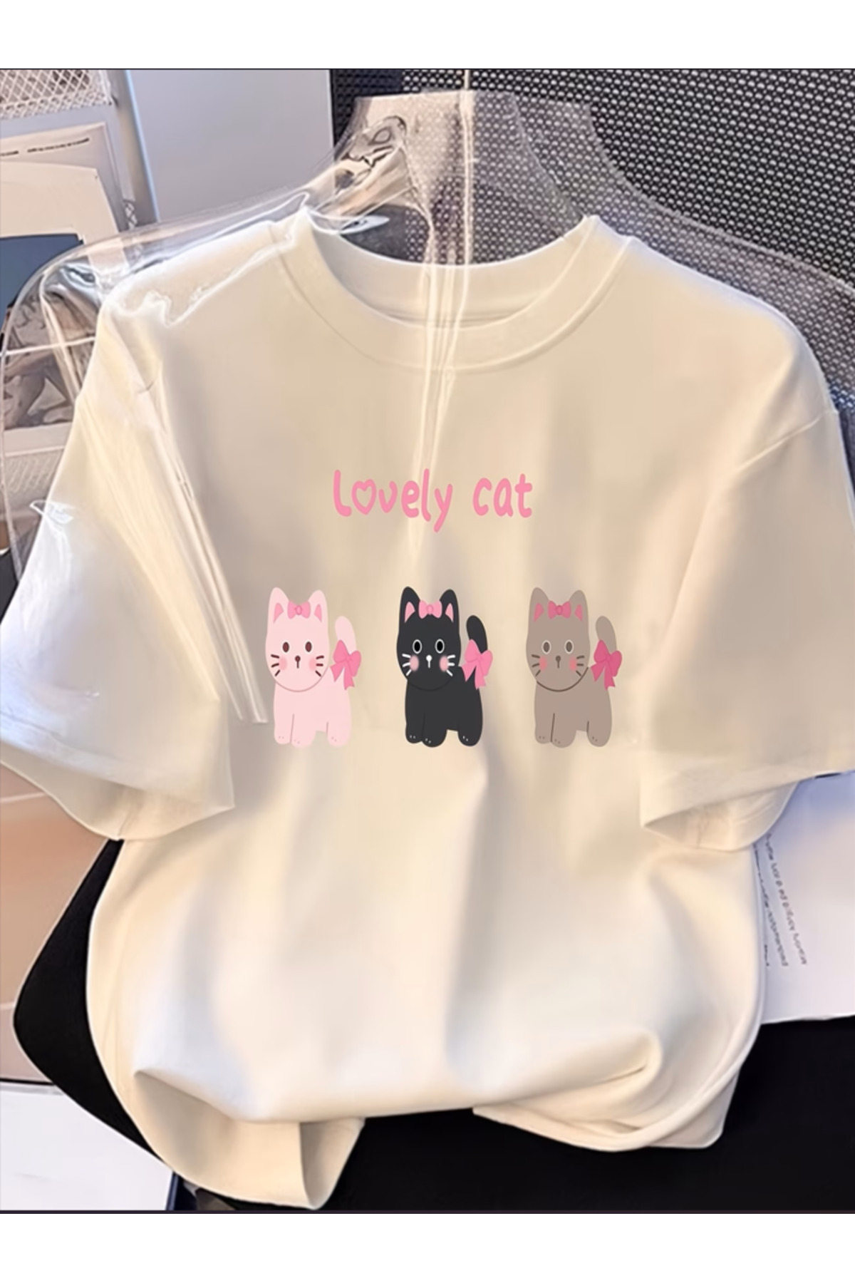 LOVLY CAT Streetwear Unisex Premium T-Shirt - Beyaz