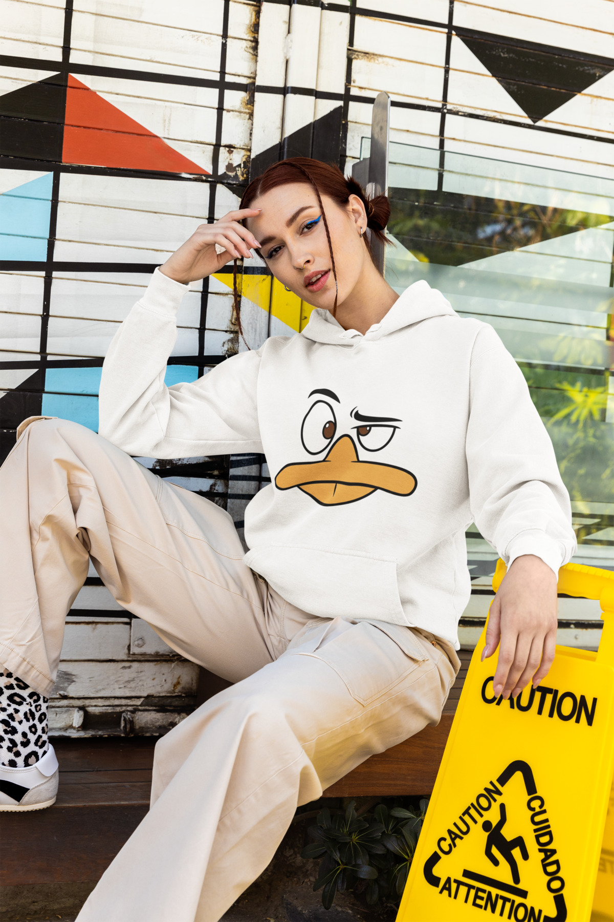 Göz Kırpan Fenomen! Sweatshirt Hoodie İle Tarzına Eğlence Kat! - Beyaz