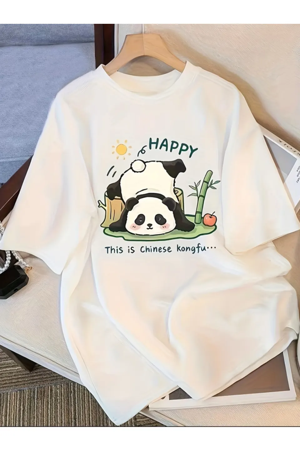 تيشيرت أوفرسايز بياقة دائرية بطبعة HAPPY - أبيض