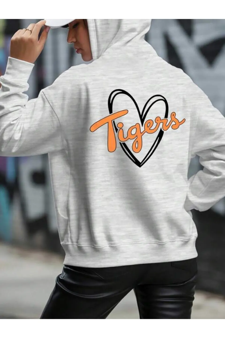Tigers Kalp Baskılı Unisex Sweatshirt - Beyaz